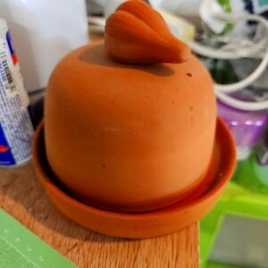 Terracotta Garlic Dish with Lid